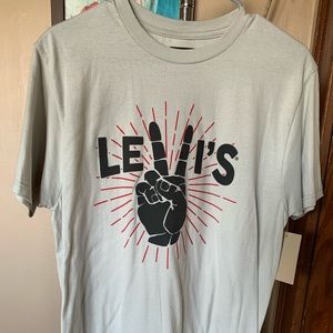 Levi t-shirt